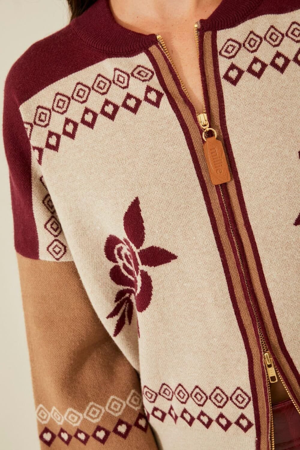 Bomber Roses bordo talle unico