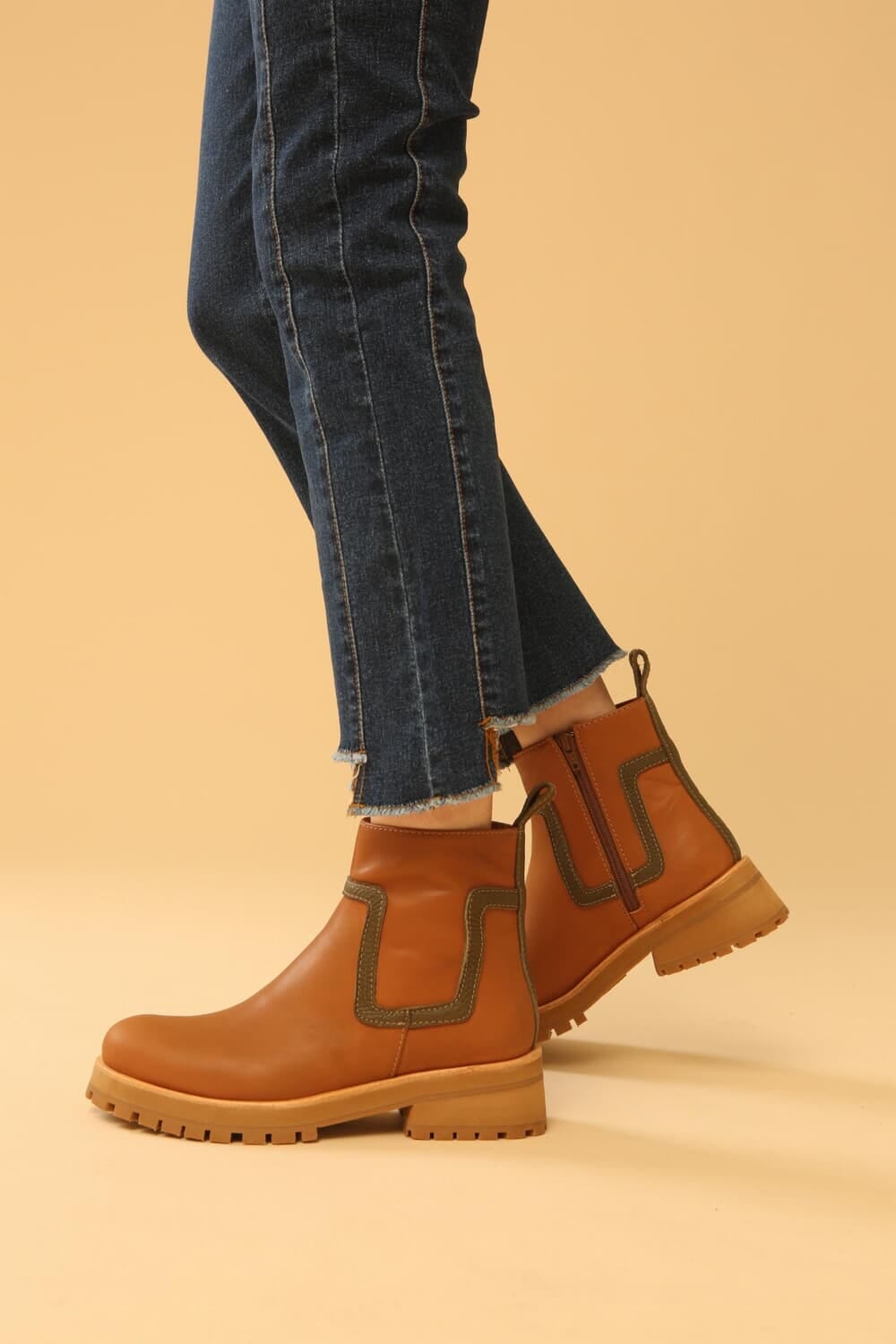 Bota Roca camel 36