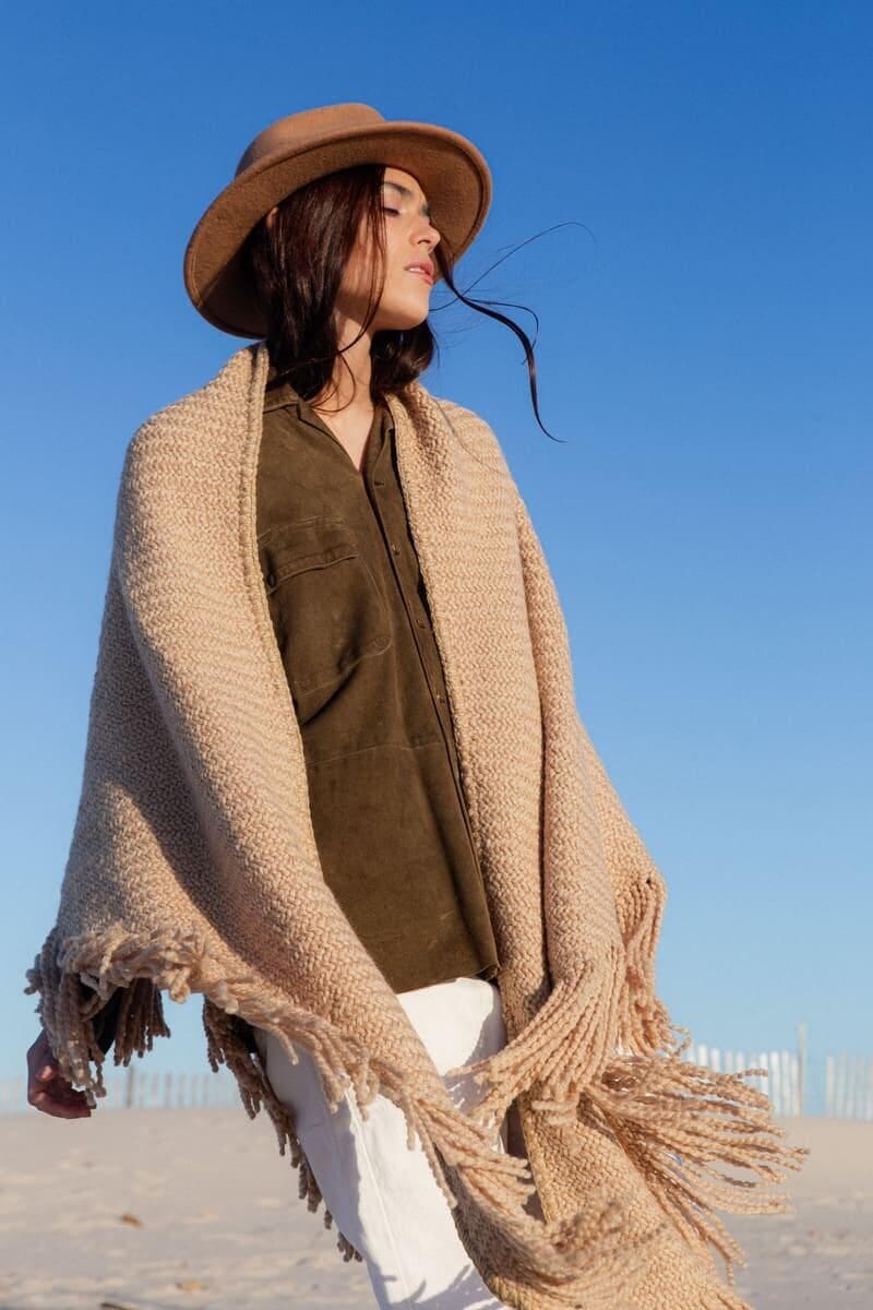 Triangulo Huella beige talle unico