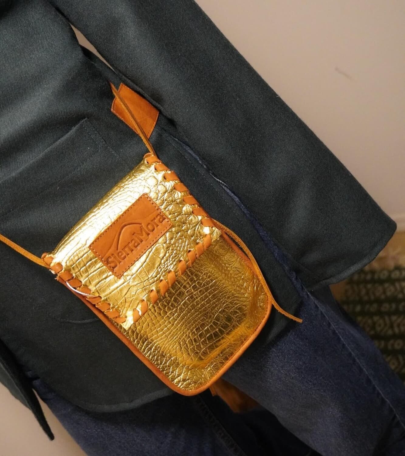 Cel Bag Crocco dorado n/a