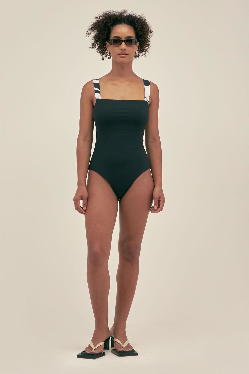 Emma One Piece negro l