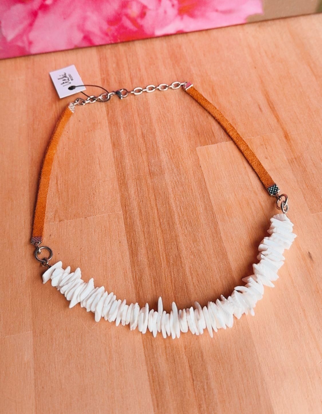 Collar Lu blanco n/a