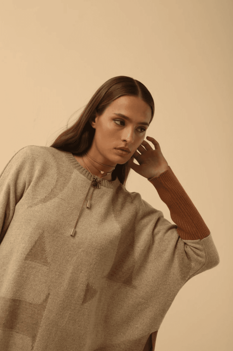 Buzo SAVIA beige talle unico