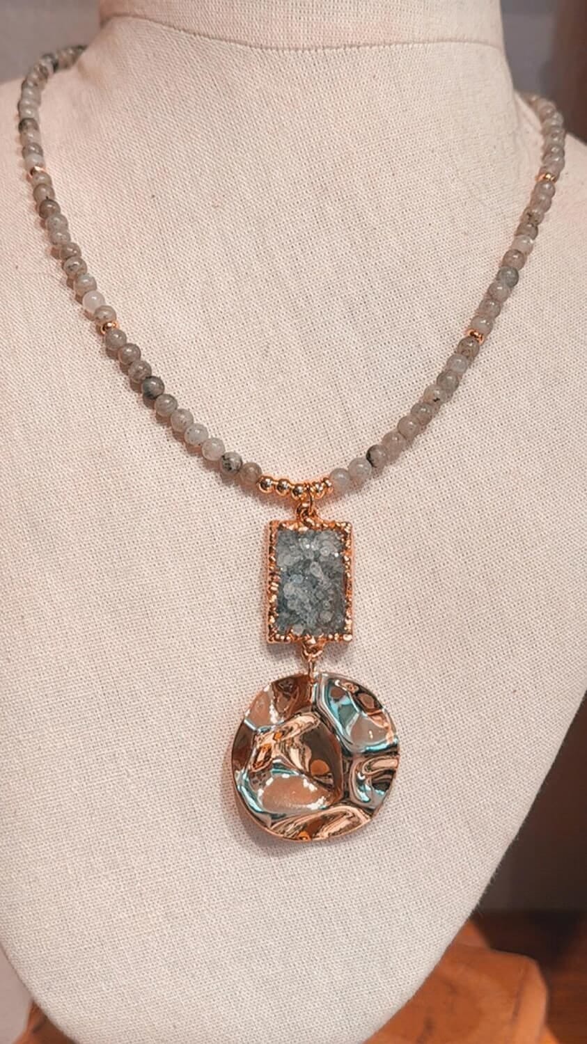 Collar Marti dorado n/a