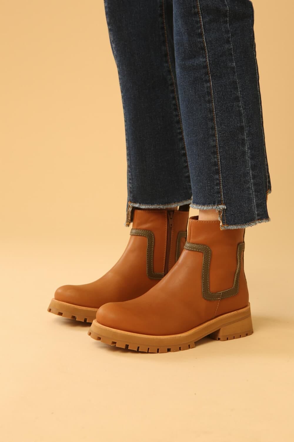 Bota Roca camel 36