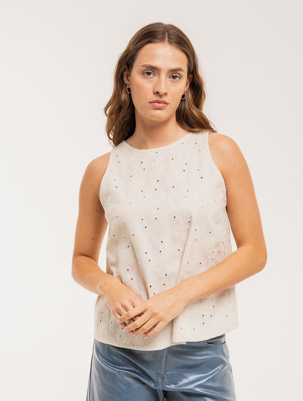 Top Flora Bordado beige l