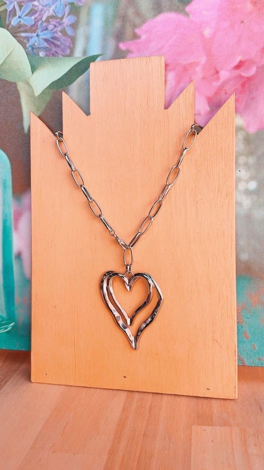 Collar Mas Amor plateado n/a