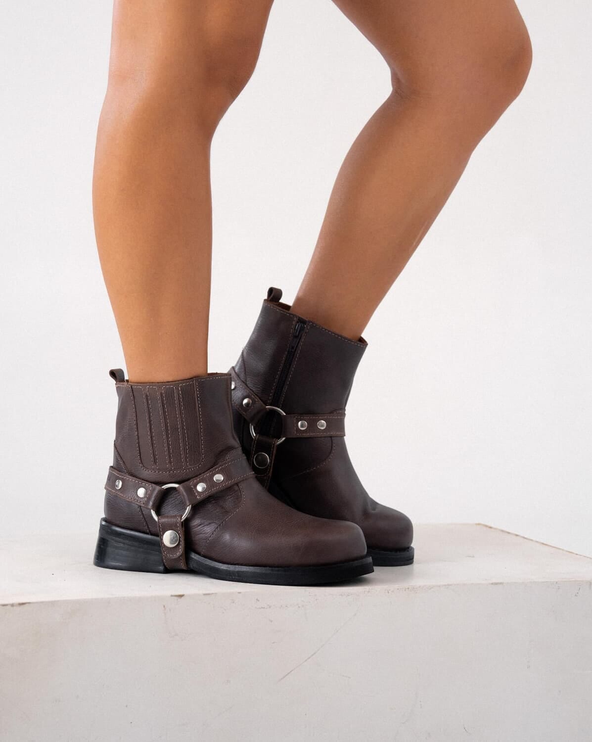 BOTA RIOT (ESTRIBO DESMONTABLE 2 EN 1)