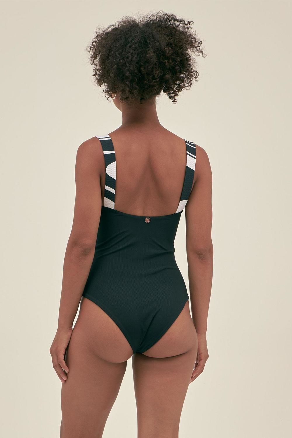 Emma One Piece negro l