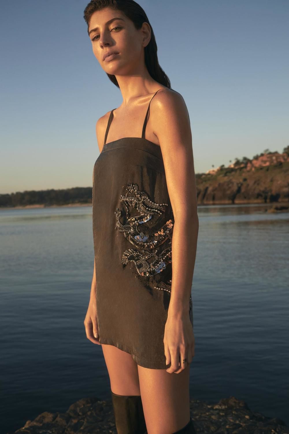 VESTIDO DRAGON BY AMBER LEBON negro talle unico