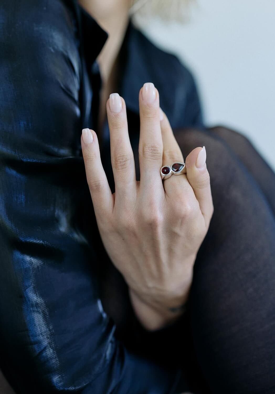Anillo Híbrido Granate bordo talle unico