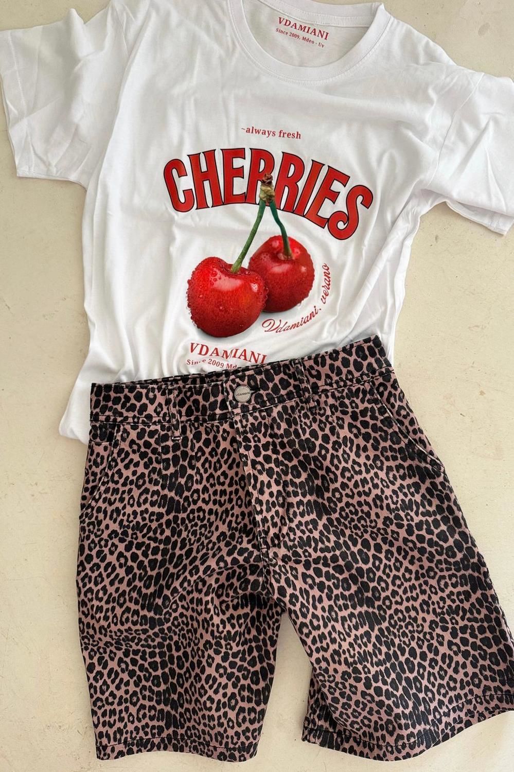 Remera Cherry blanco 1