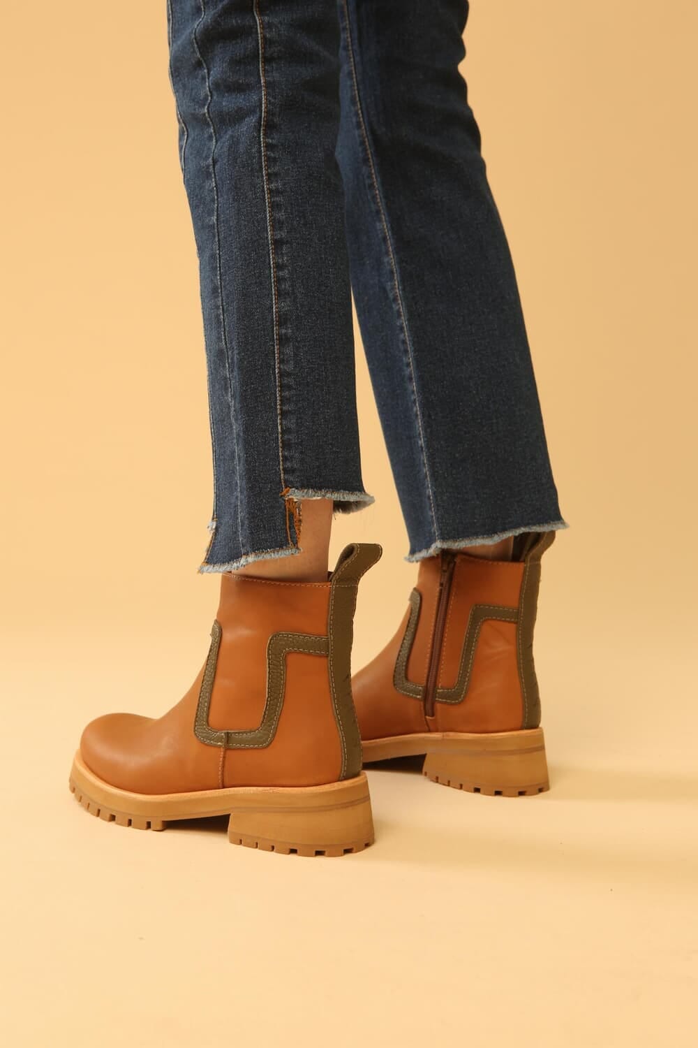 Bota Roca camel 36