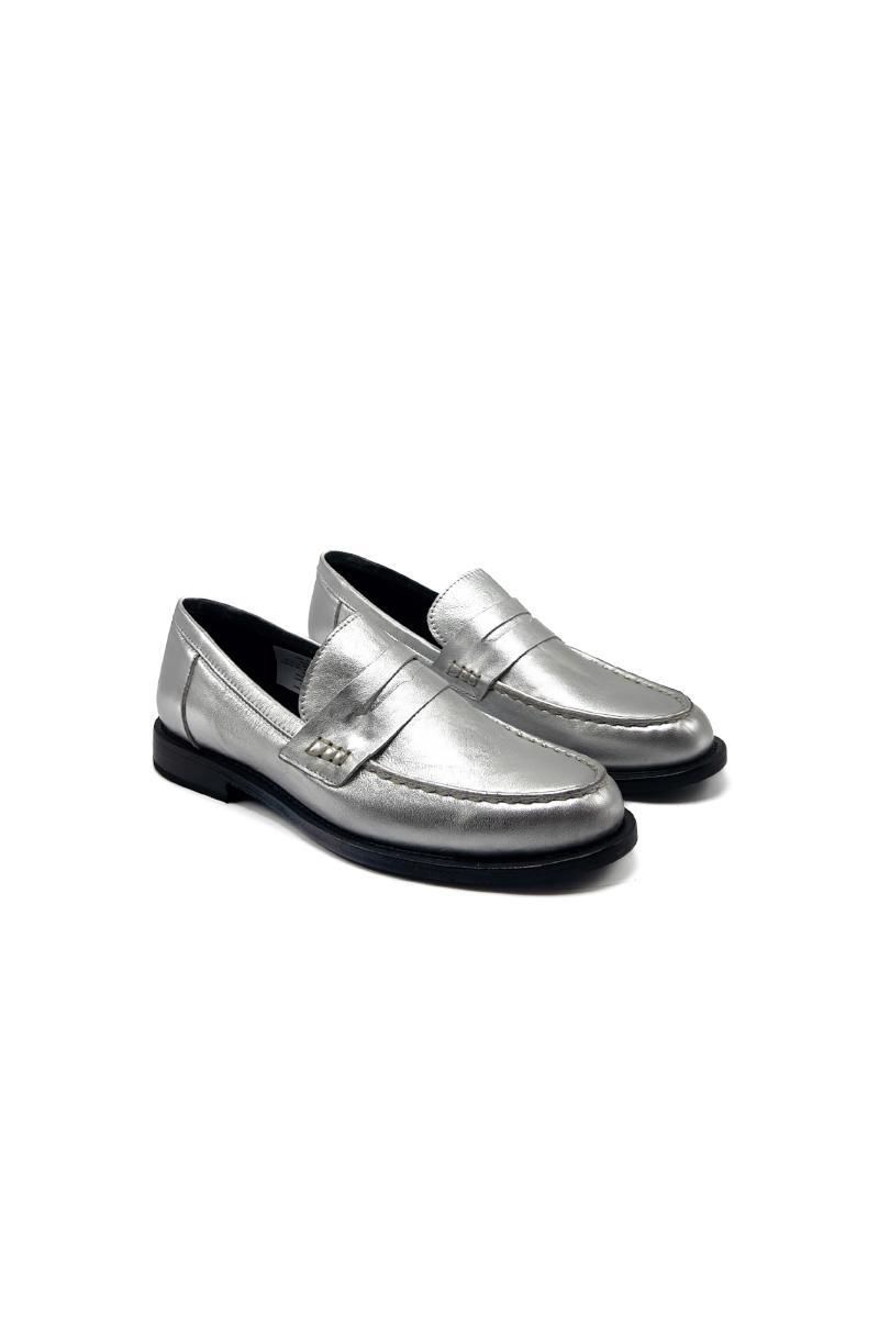 Mocasin Cleo plateado 38