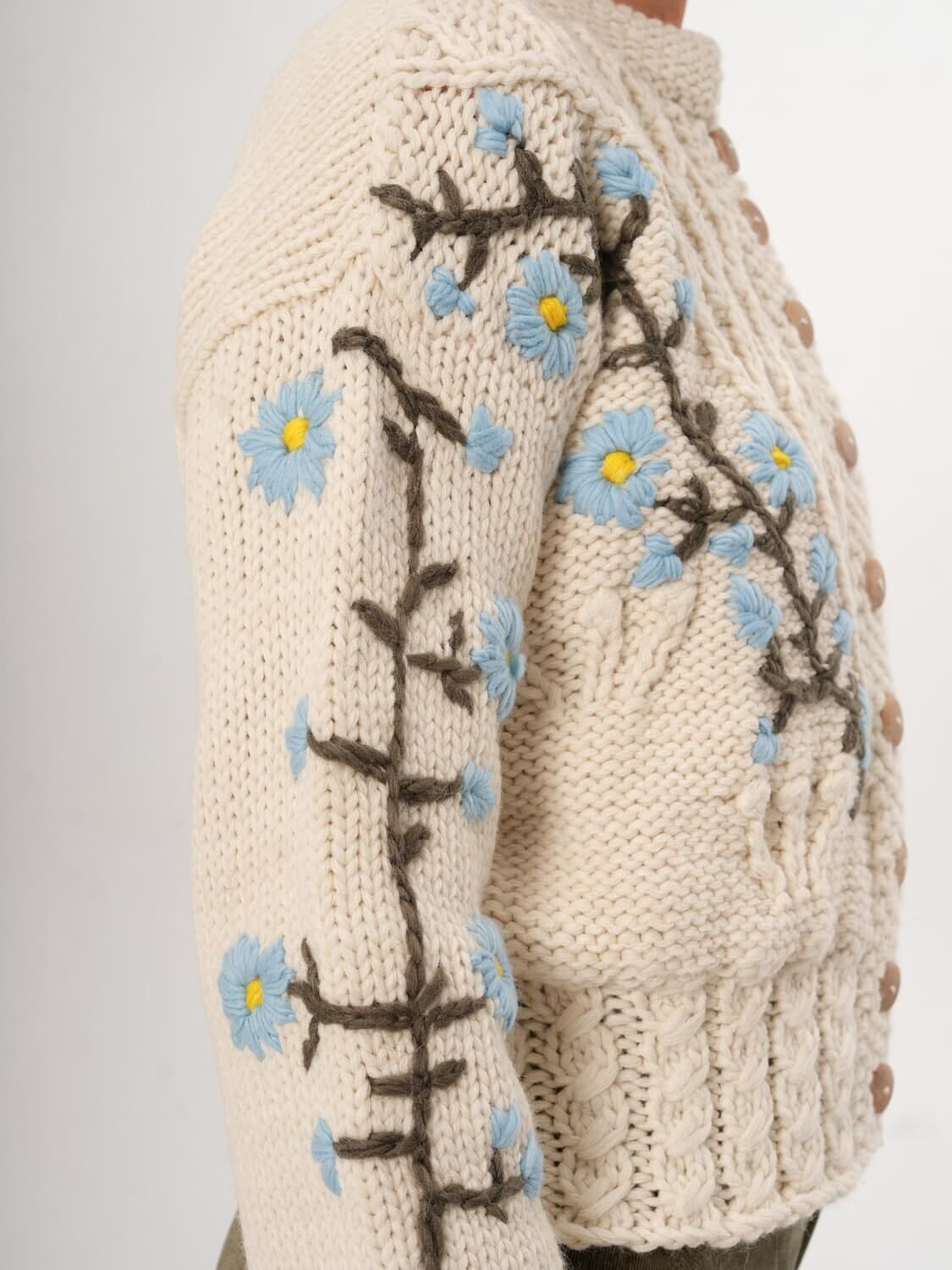 Cardigan Magnolia celeste talle unico