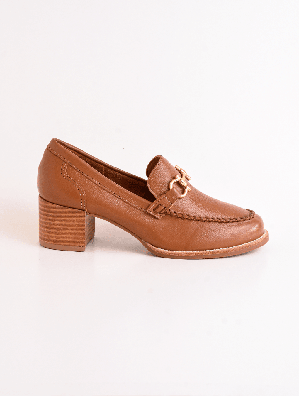 Mocasín aplique oro camel 39