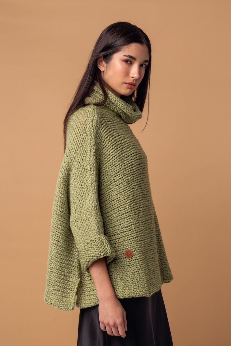 Sweater Poncho verde talle unico