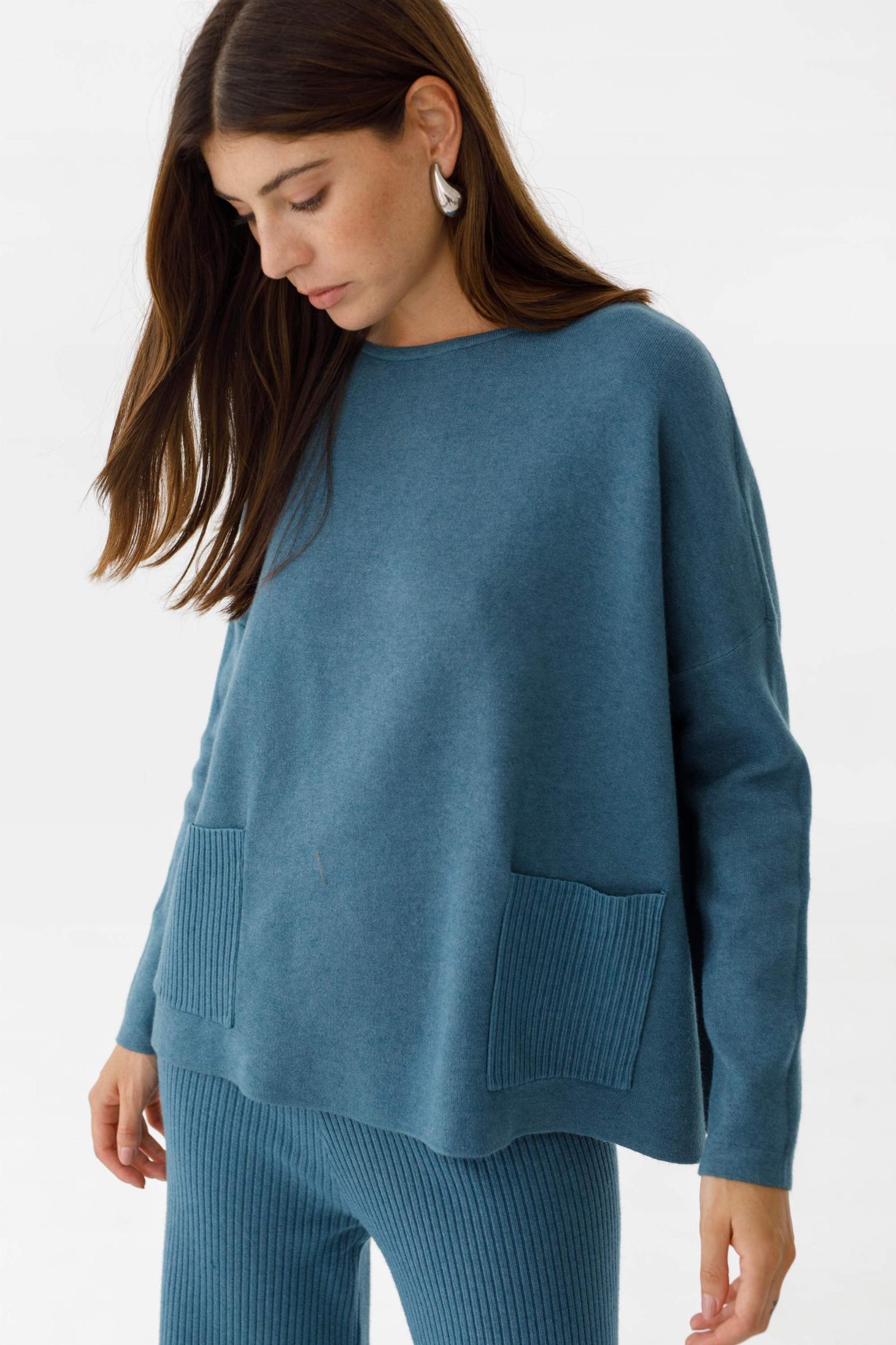Sweater Manola azul piedra talle unico