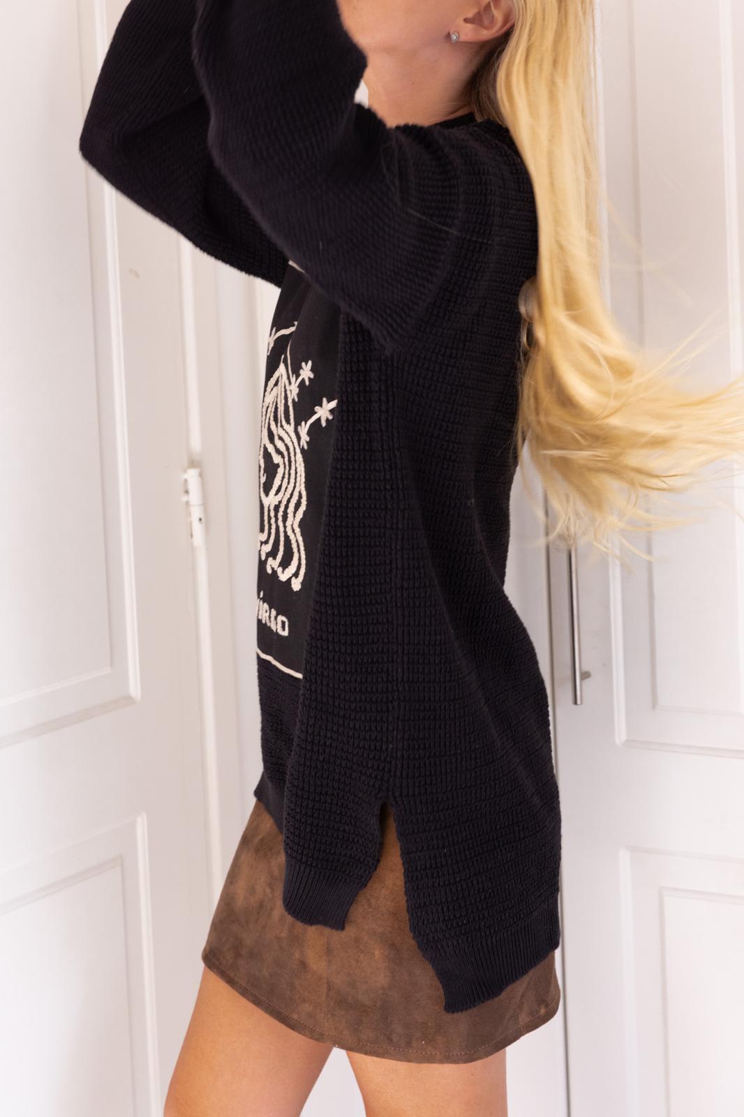 Sweater Virgo negro talle unico