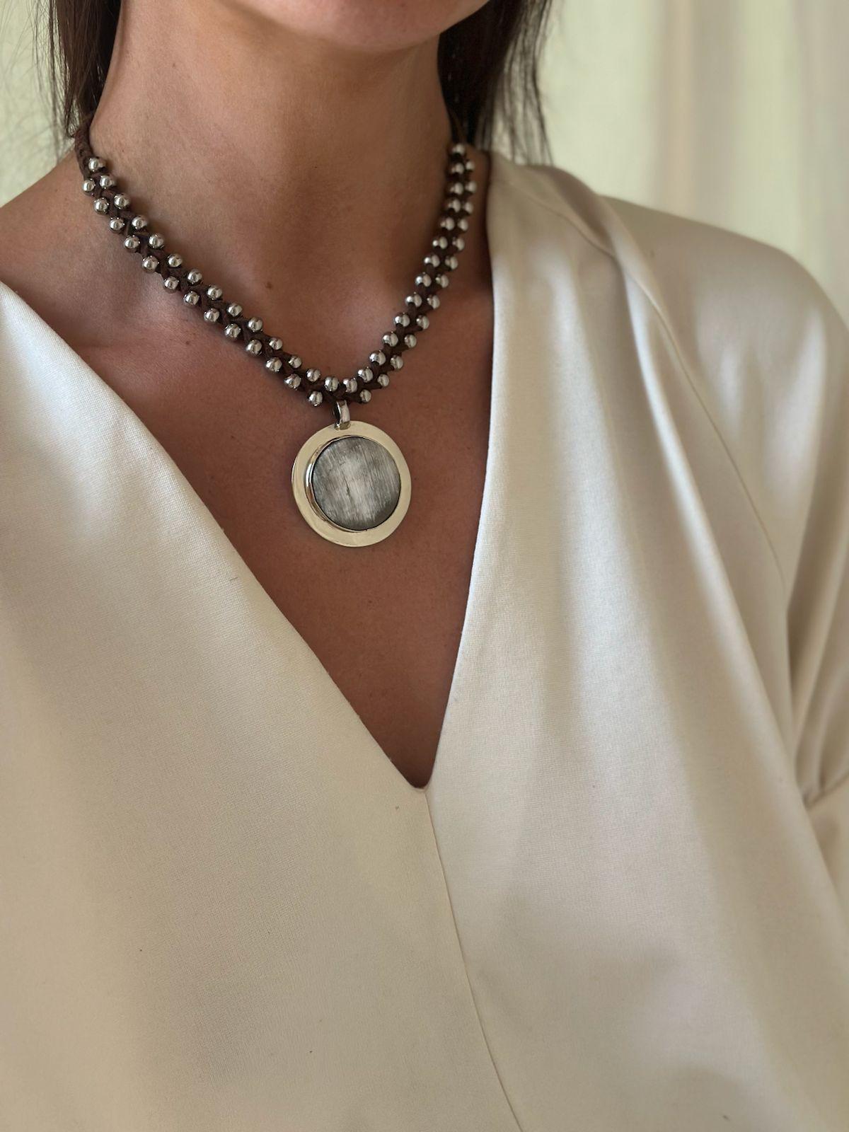 Collar Libra chocolate talle unico