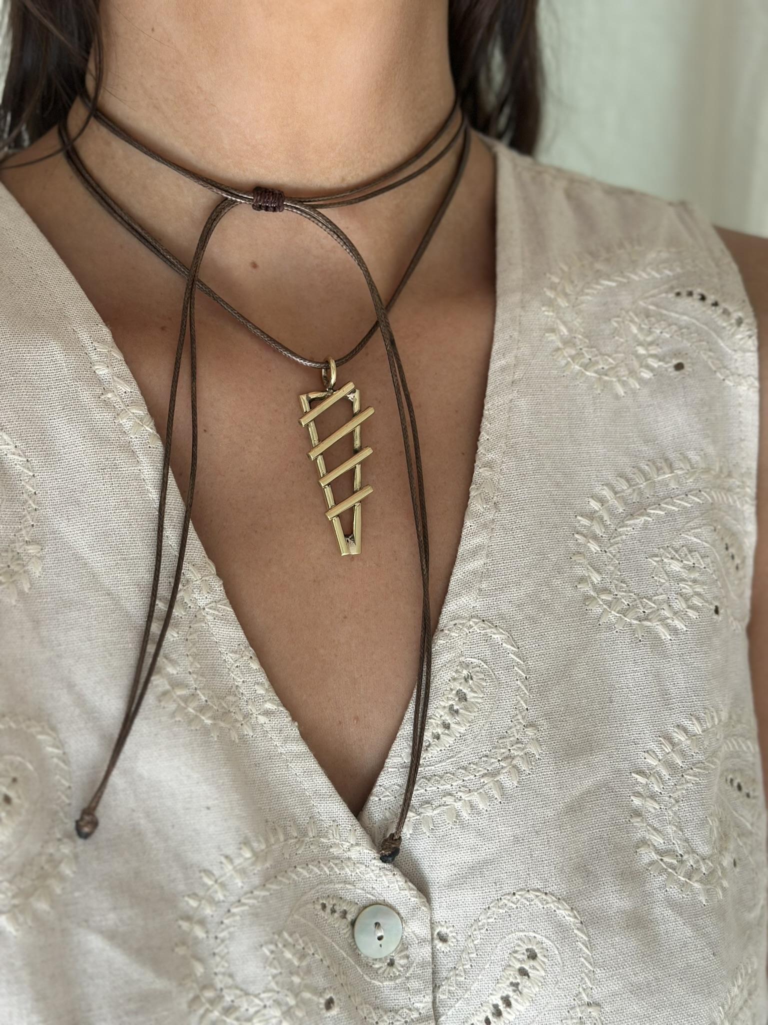 Collar Pax dorado talle unico
