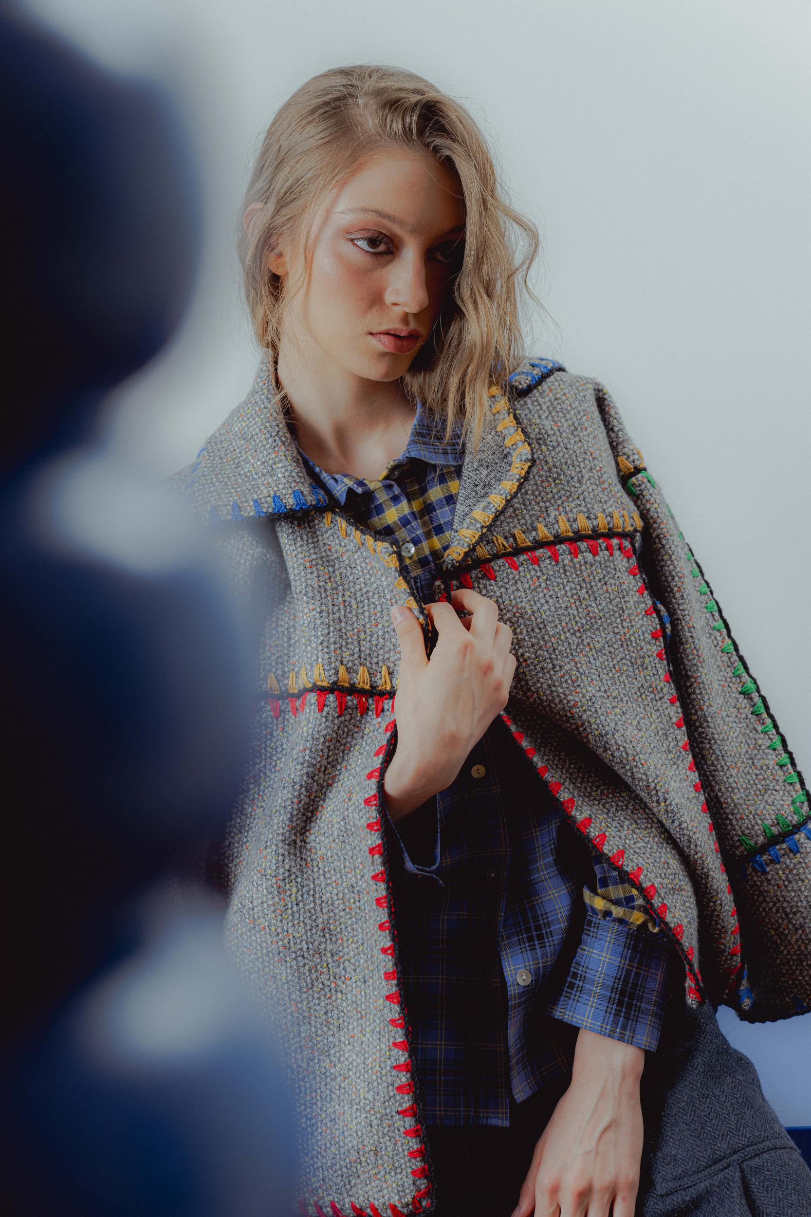 Chaqueta June gris talle unico