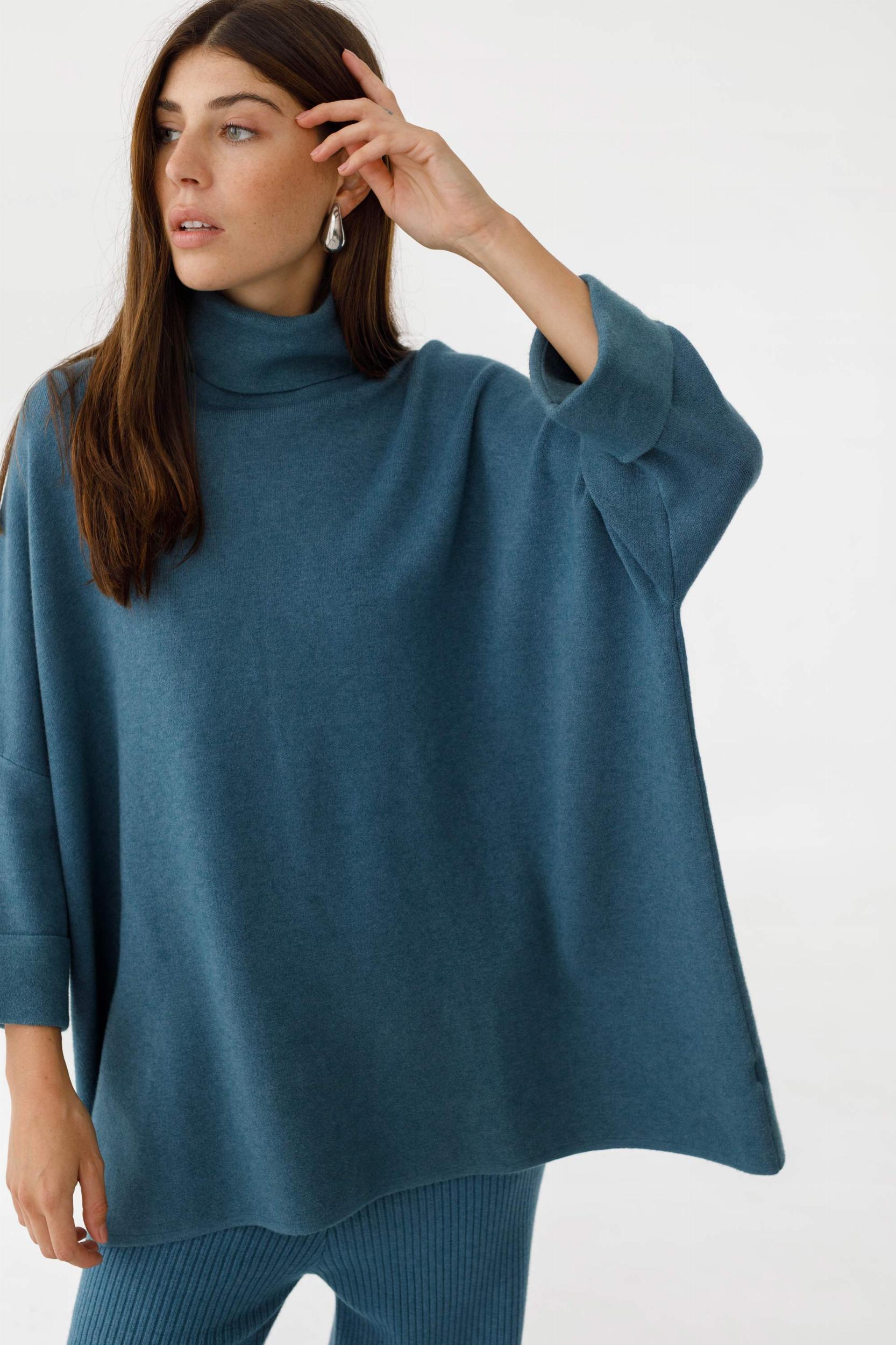 Sweater Vilma azul piedra talle unico