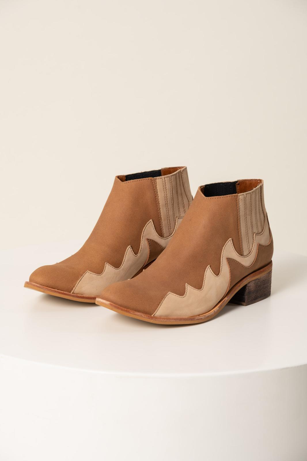 BOTAS MALLORCA camel 37