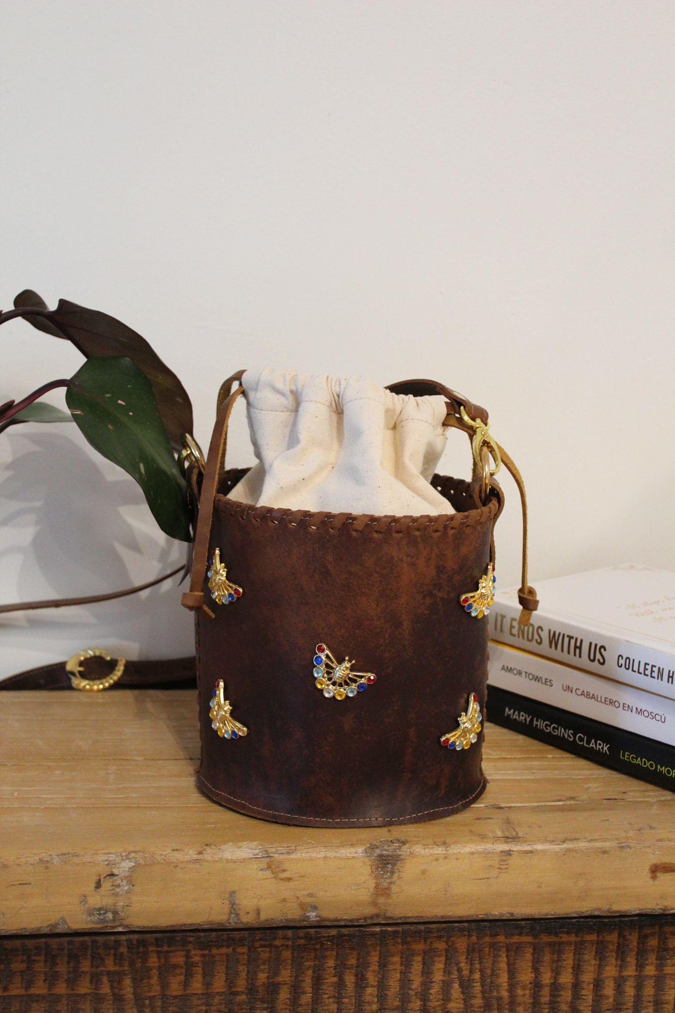 Bee Bucket Bag chocolate n/a