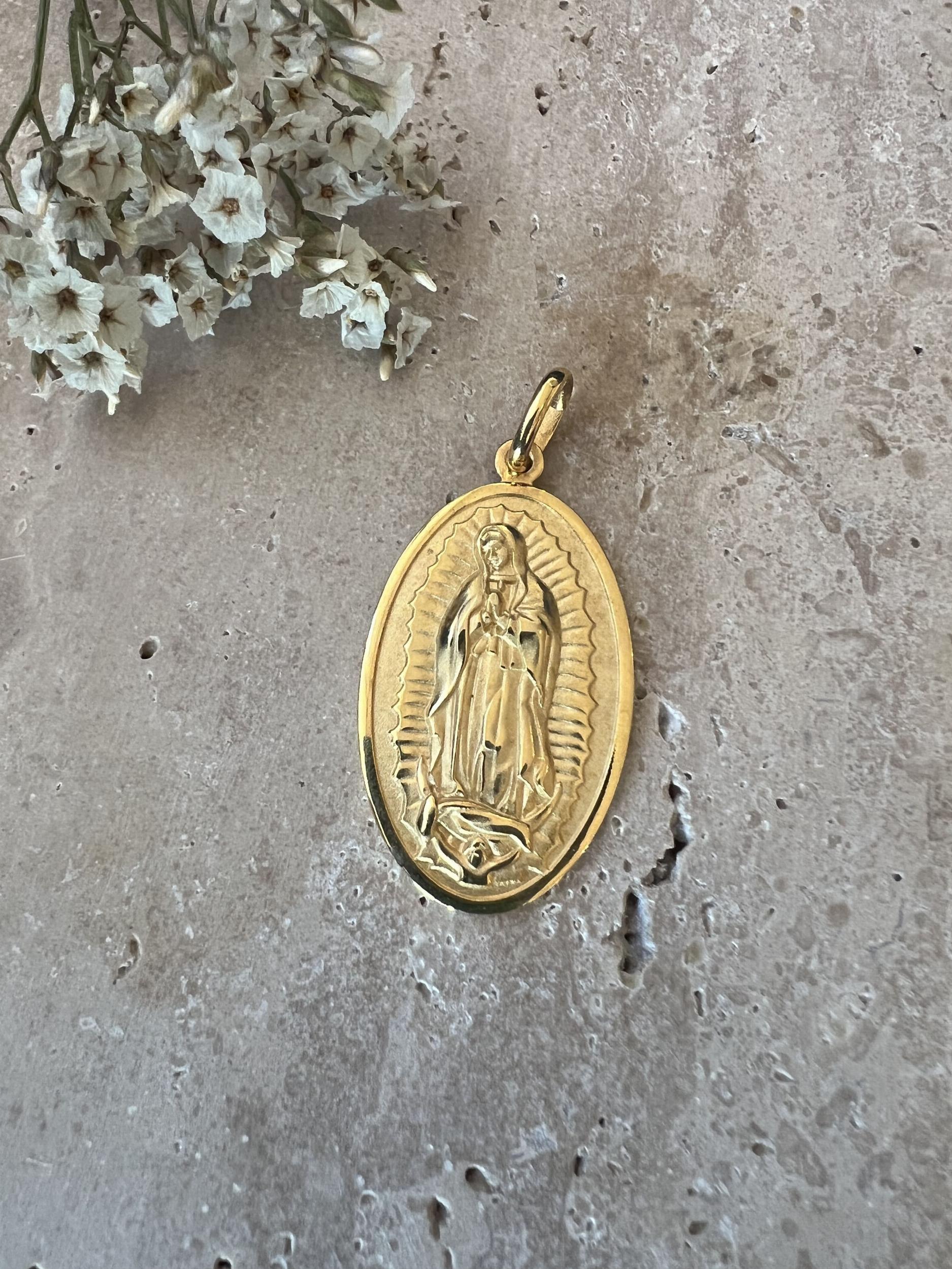 Medalla Virgen Guadalupe dorado n/a