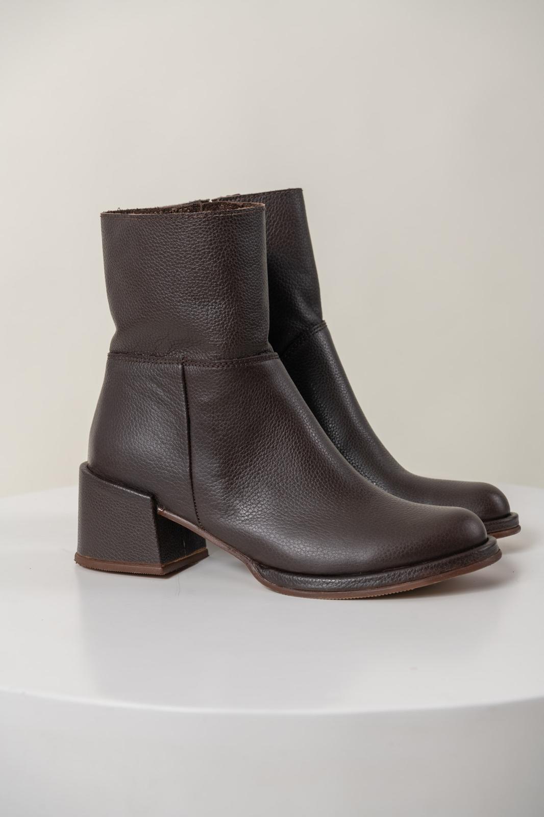 BOTAS GENOVA chocolate 37