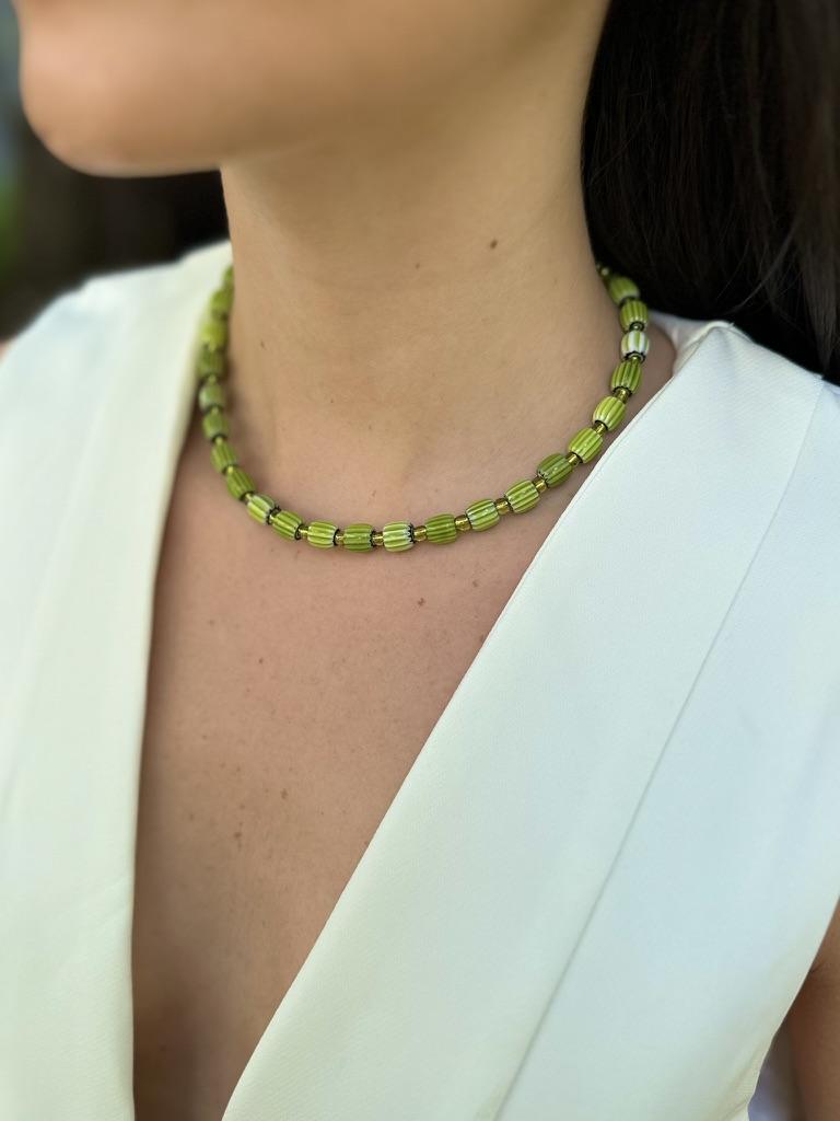 Collar Salsa verde oliva talle unico