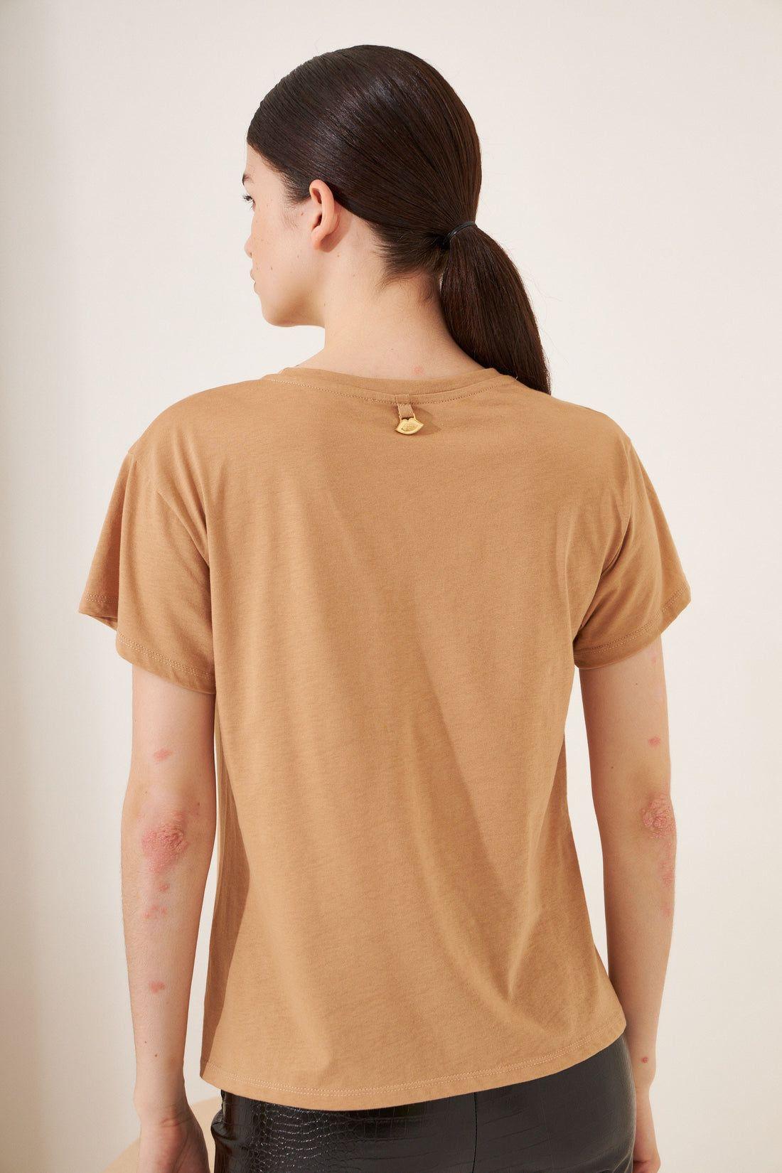 REMERA LUCKY camel s/m