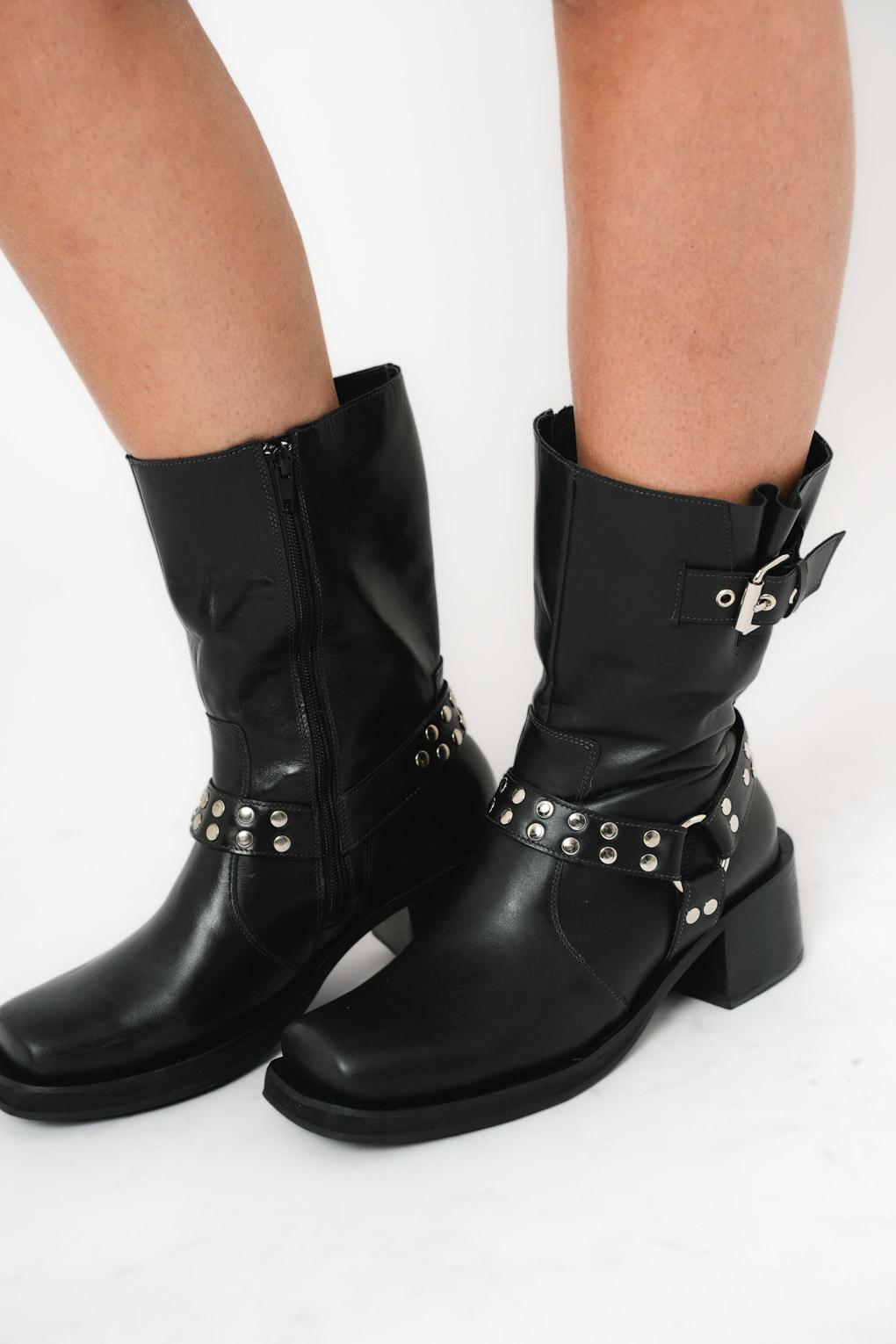 Bota Neos