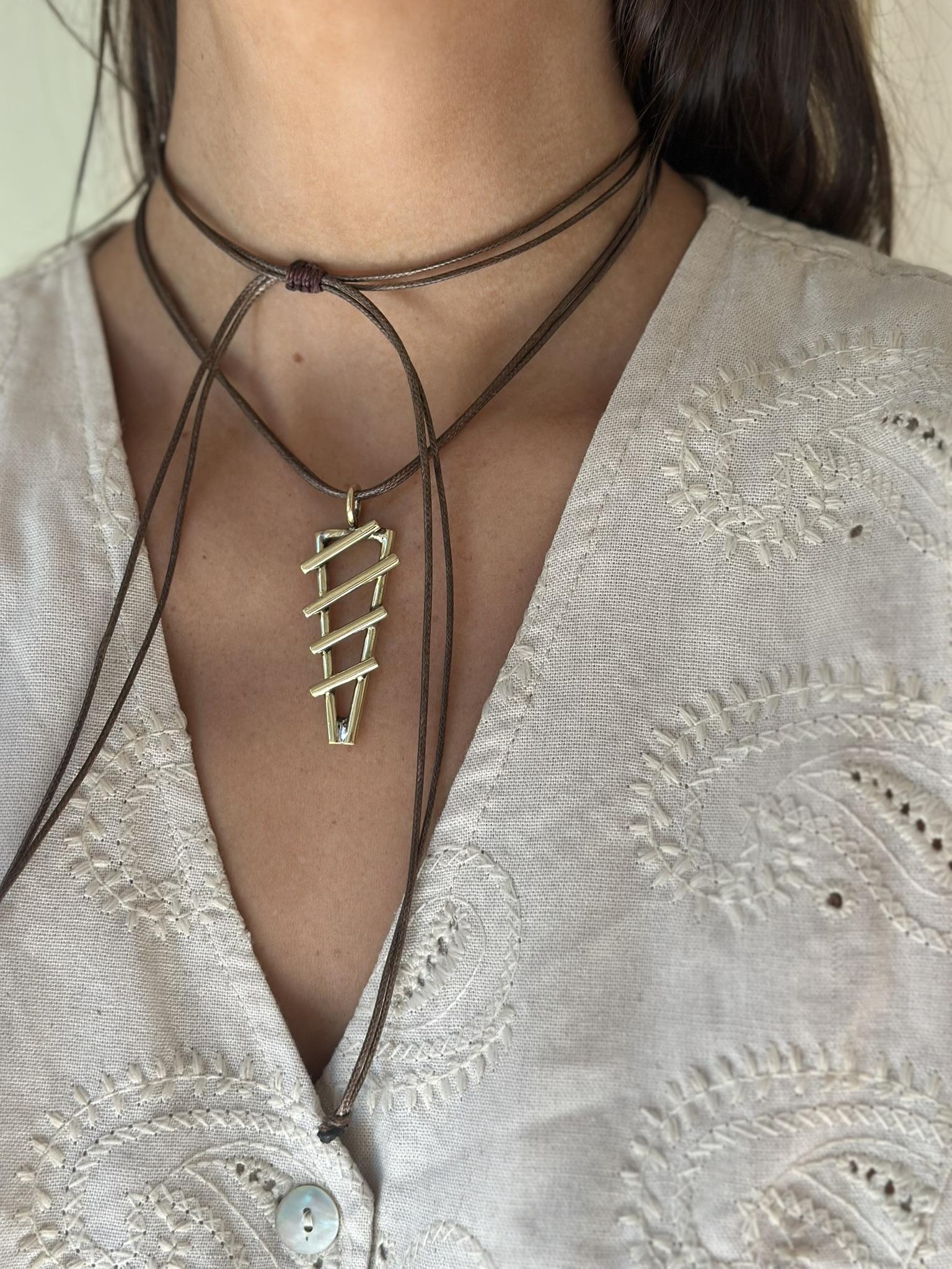 Collar Pax dorado talle unico