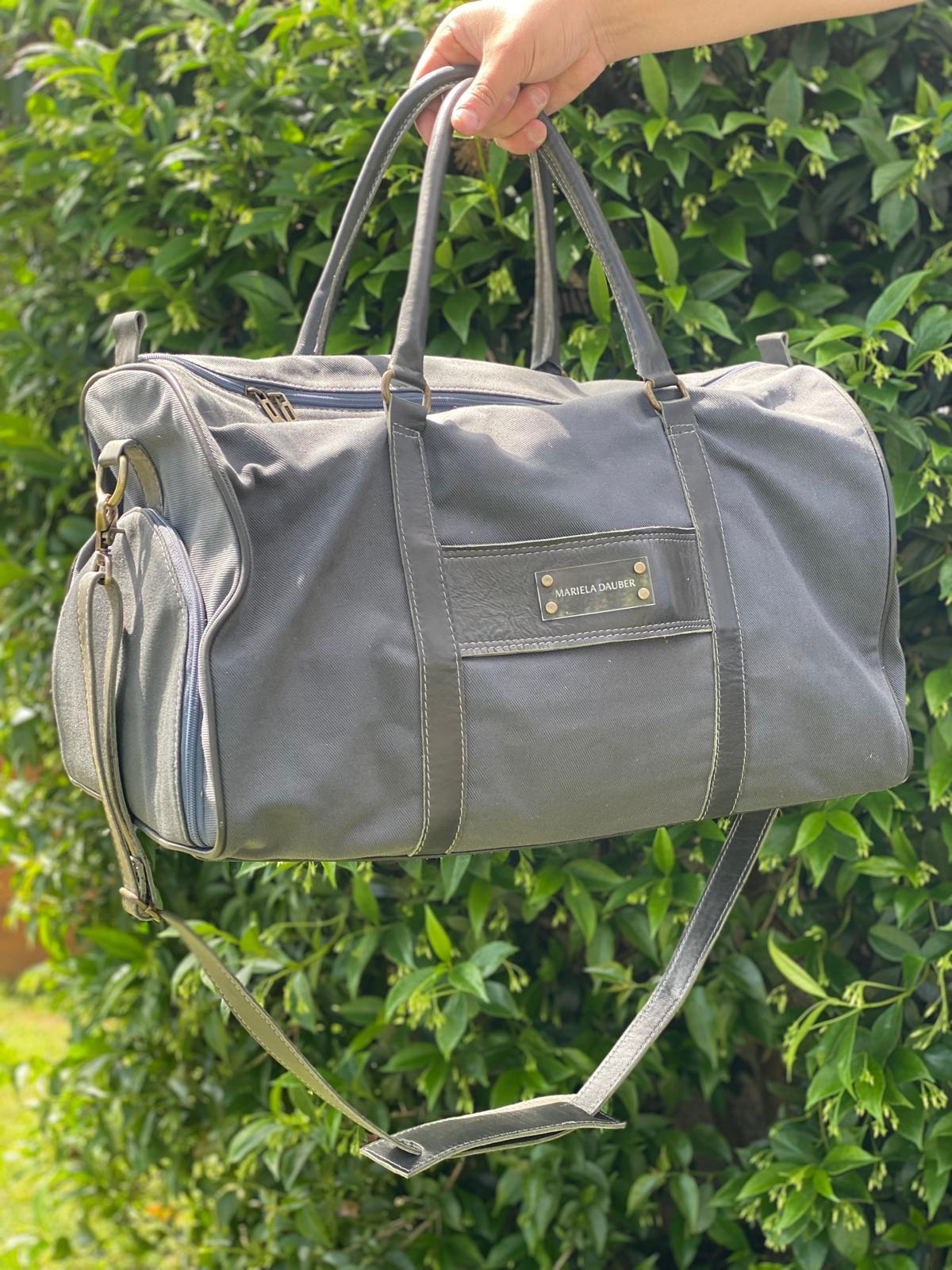 Bolso de Viajes y deportes Army gris talle unico