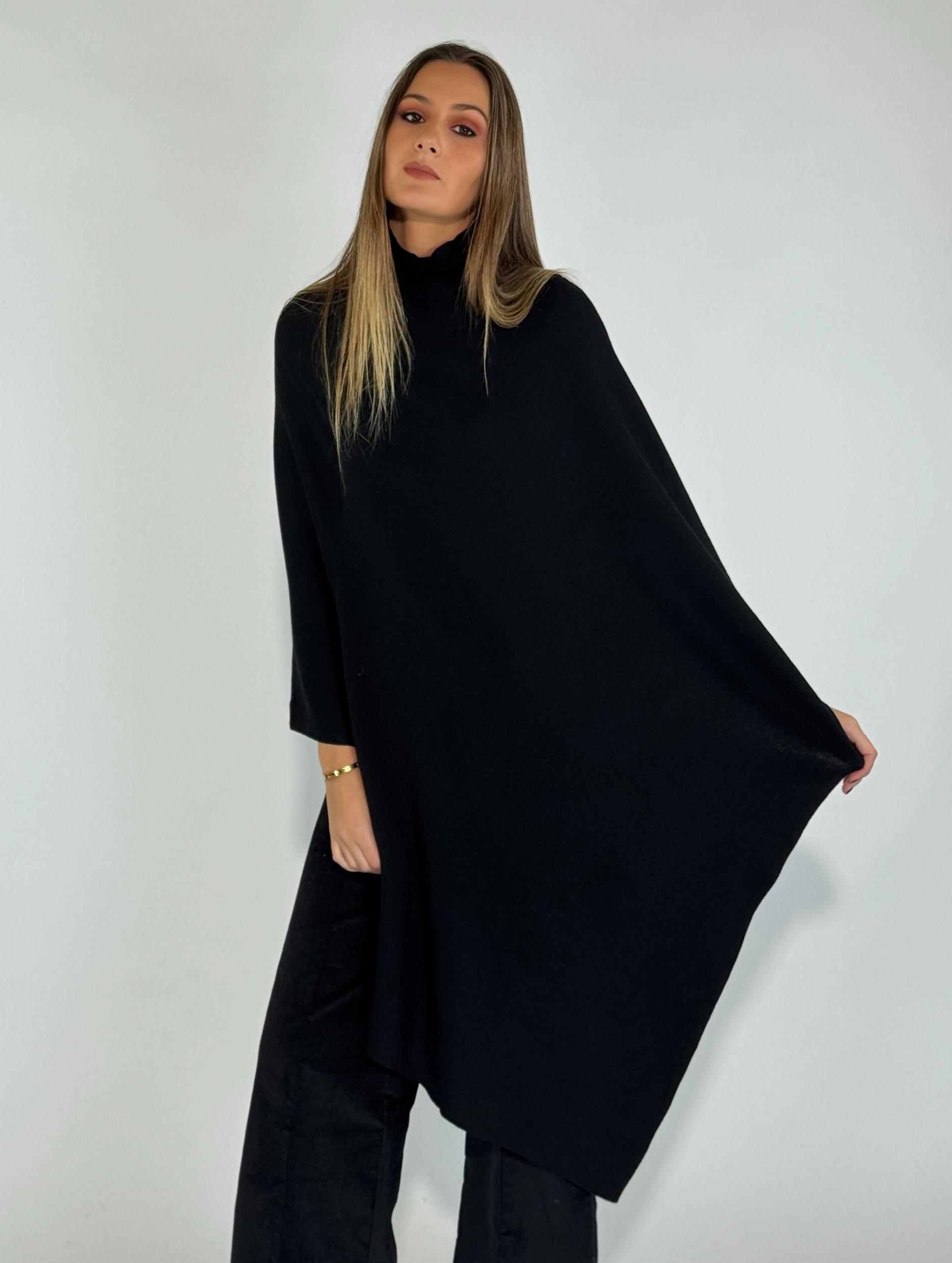 PONCHO LIZA negro talle unico