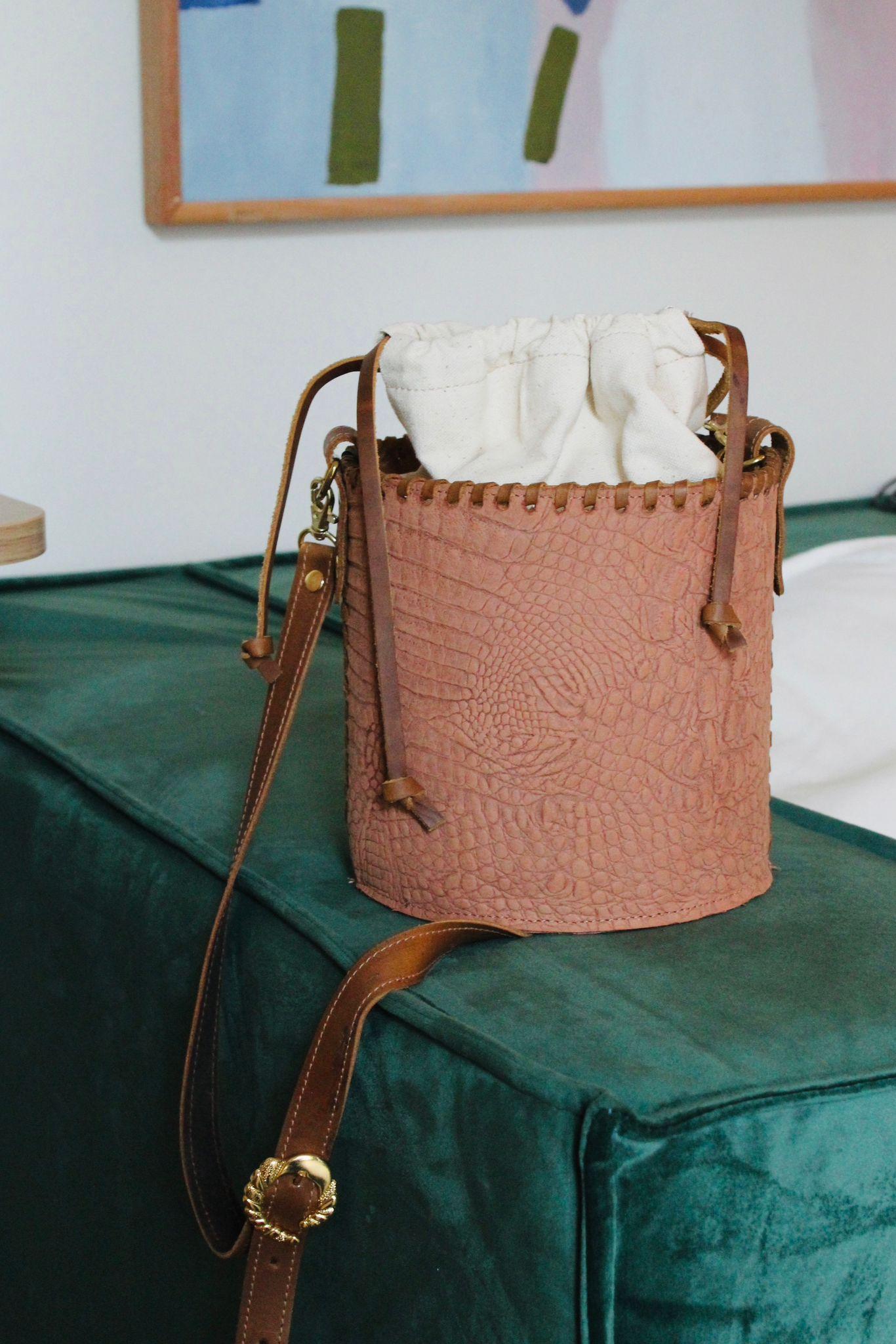 Bee Bucket Bag camel n/a