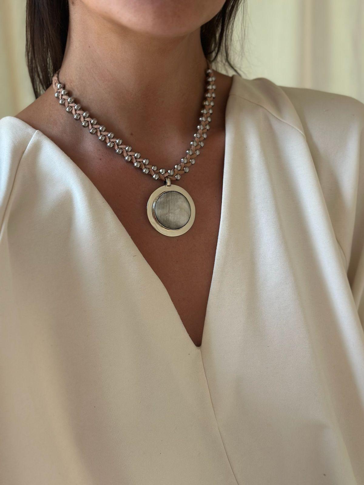 Collar Libra tostado talle unico