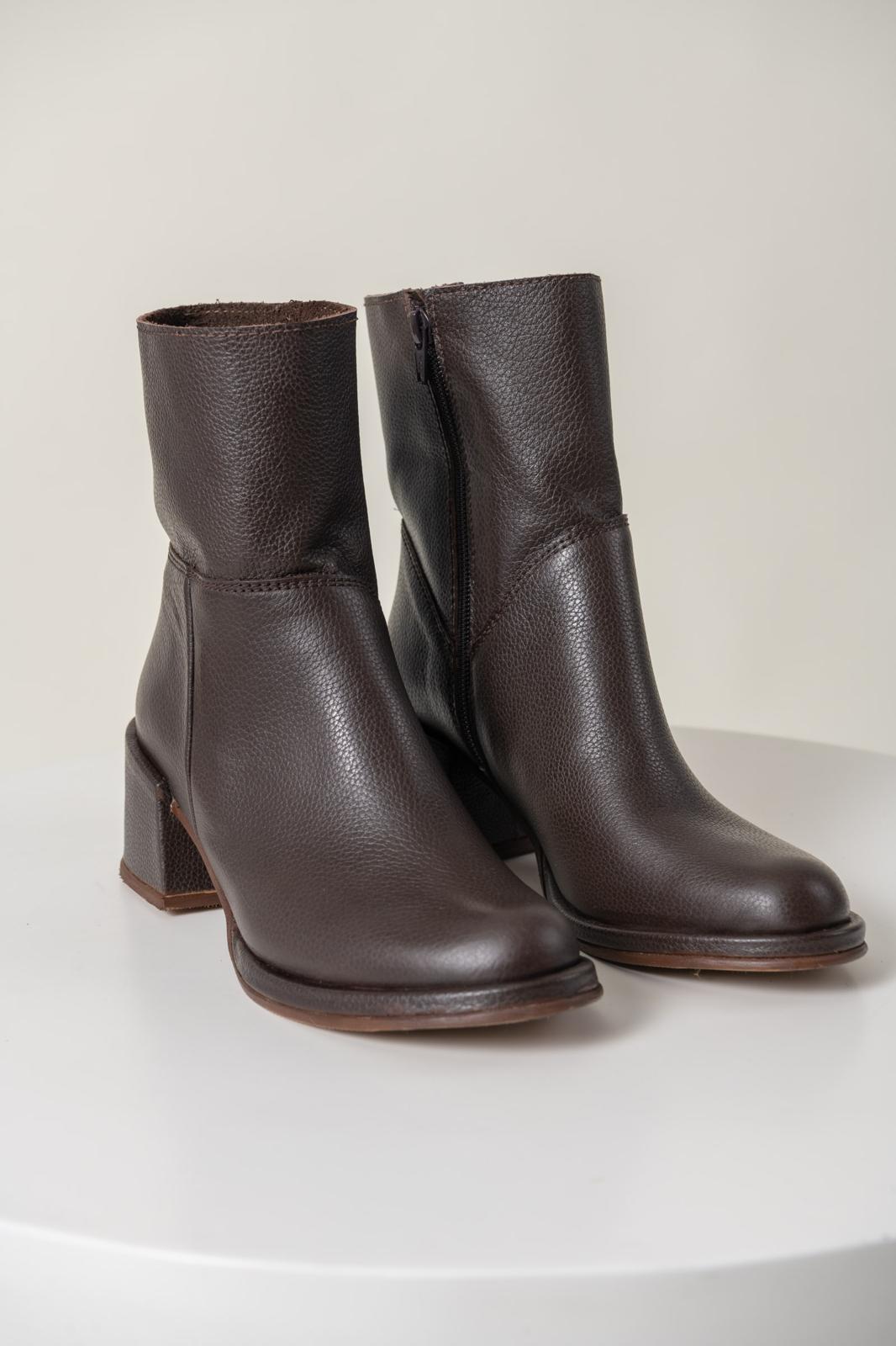 BOTAS GENOVA chocolate 37