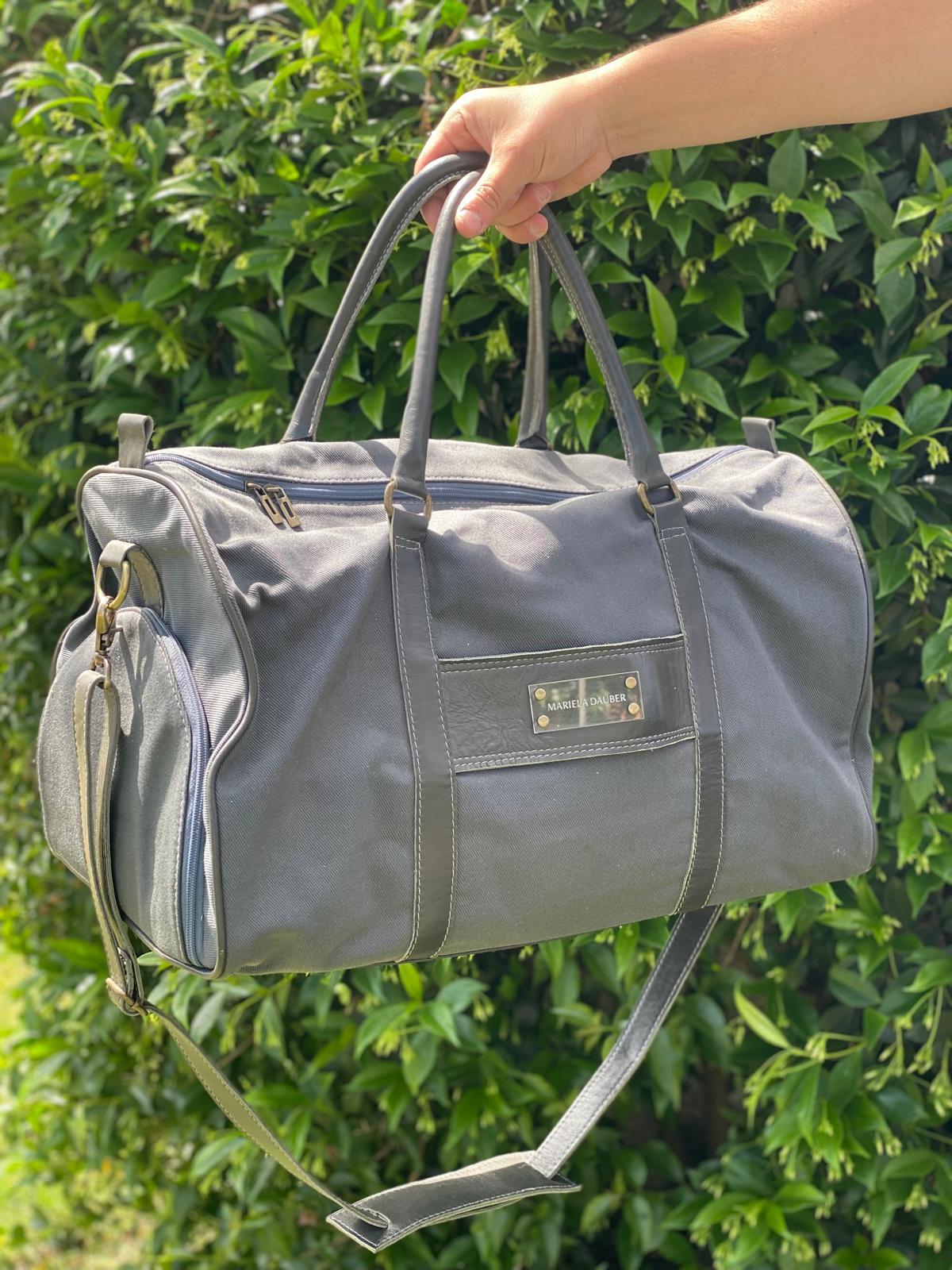 Bolso de Viajes y deportes Army gris talle unico