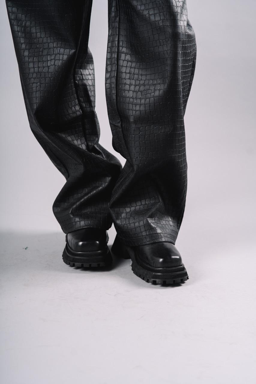 Pantalón Croco negro 24