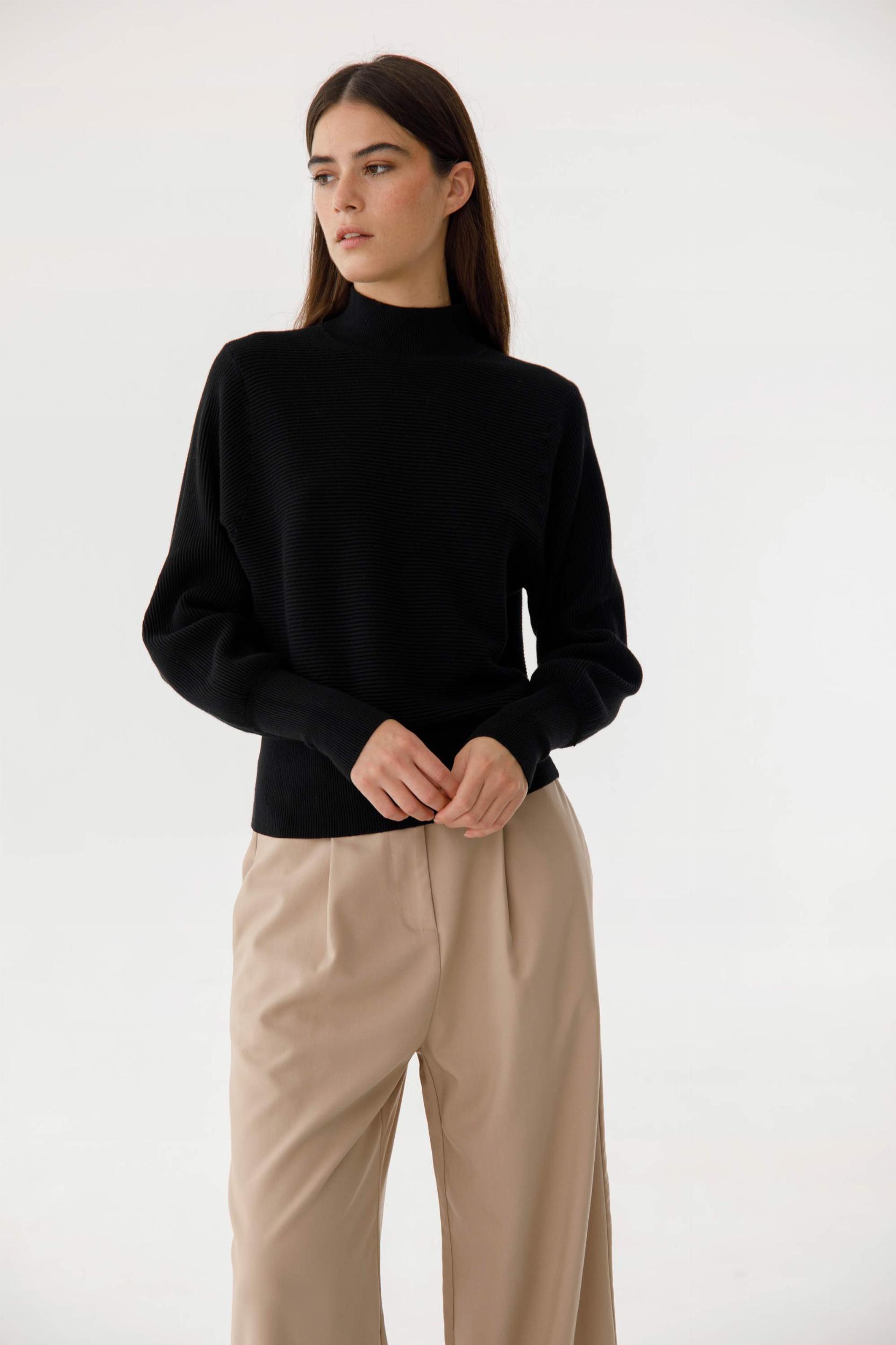 Sweater polera Petunia negro talle unico