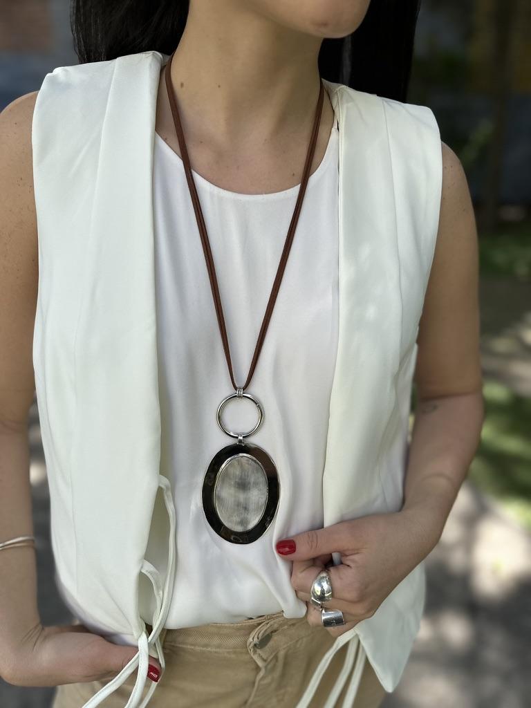 Collar Gili chocolate talle unico