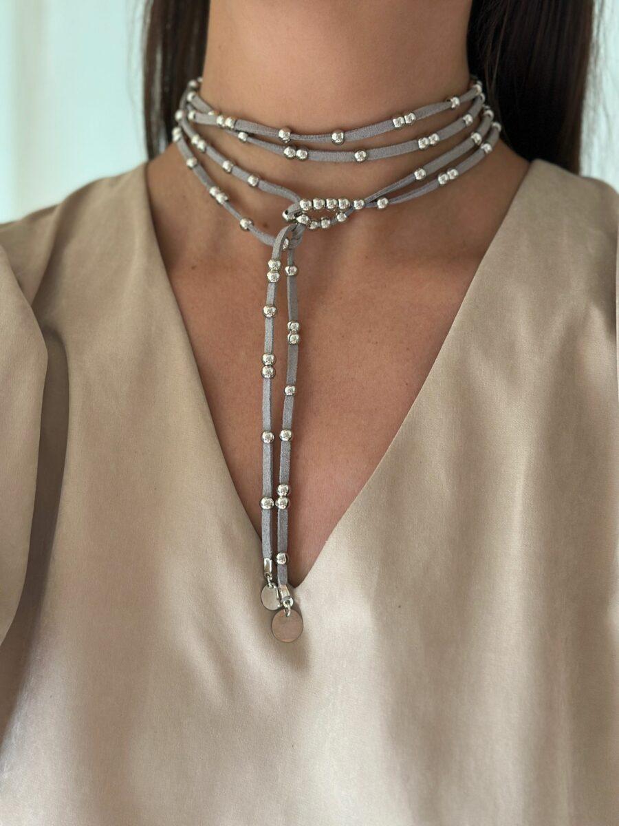 Collar Corbatin gris talle unico